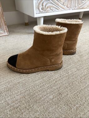 Chanel chain link accent suede boots, size 38